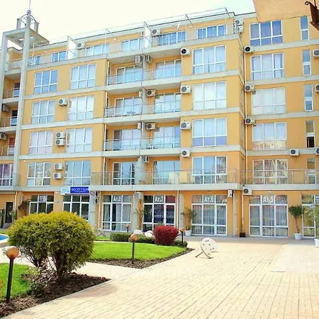 Flores Park Сонячний Берег